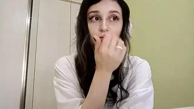 SineKiraReal on StripChat 