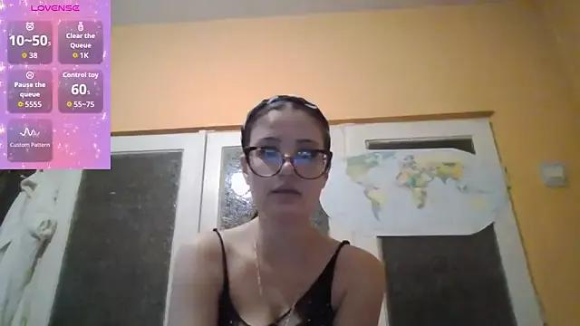 Freechat SirenLisa69 on StripChat