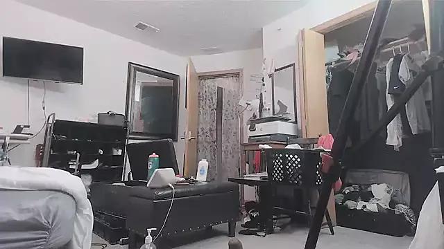 sissytrapdolly24 on StripChat 