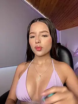 Sofia18_pinkk from StripChat