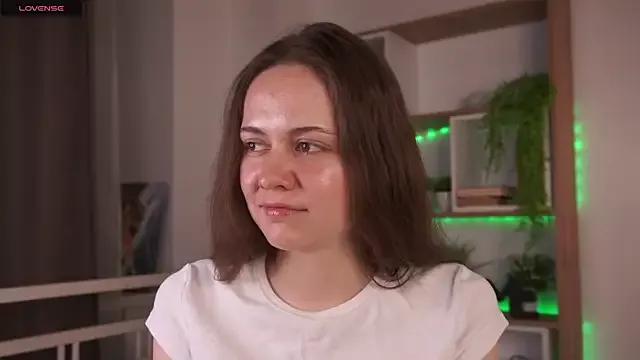 Swe3t_1ce on StripChat 