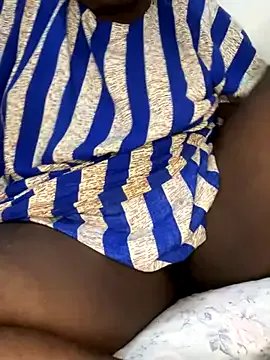 sweet18creamybigpussy on StripChat