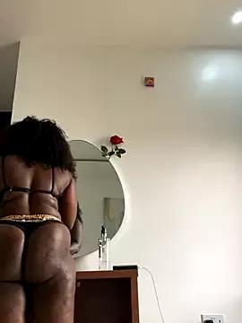 Sweetbootty on StripChat 