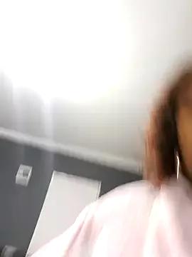 SWEETDOLLY29XX on StripChat 