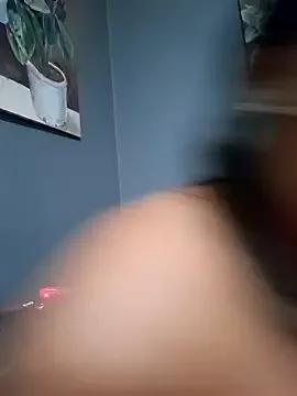 SWEETDOLLY29XX on StripChat 