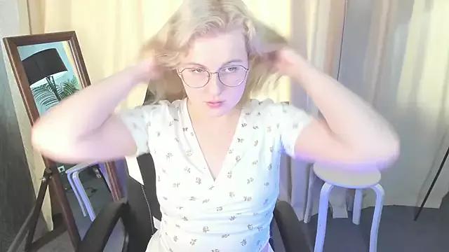 Tara_Harris on StripChat 