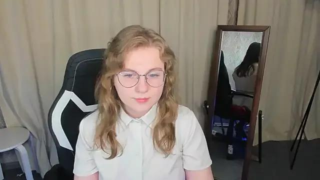 Tara_Harris on StripChat 