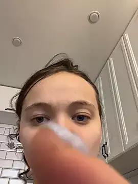 TheYourL on StripChat 
