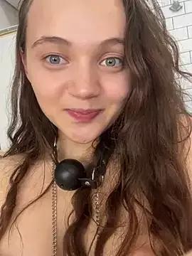 TheYourL on StripChat 