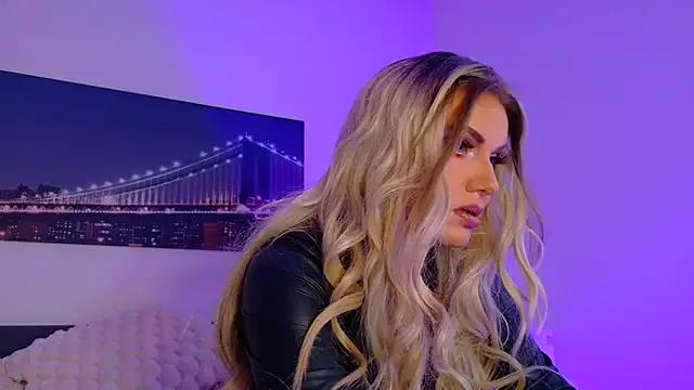 Hot Tinkerbell822 wants you to fuck her body now Tinkerbell822 from StripChat