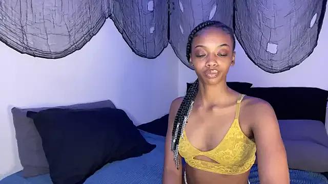 Naked Trixie_luv1 wants you to fuck her body now Trixie_luv1 from StripChat