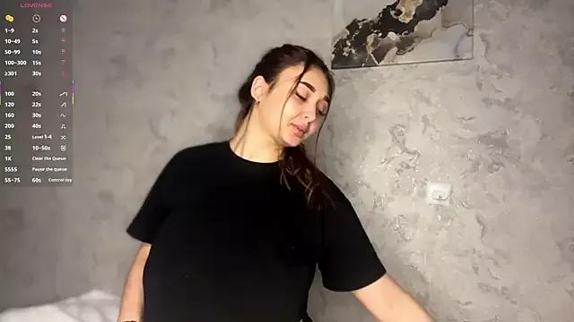 UdeleBarns on StripChat 