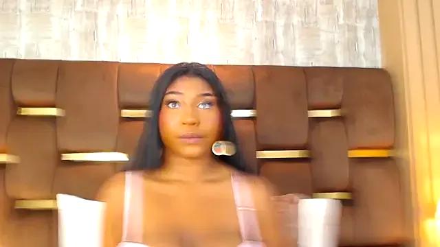 Private VanessaGlenn on StripChat