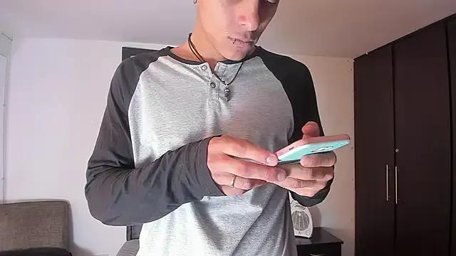 wyatt_3 from StripChat