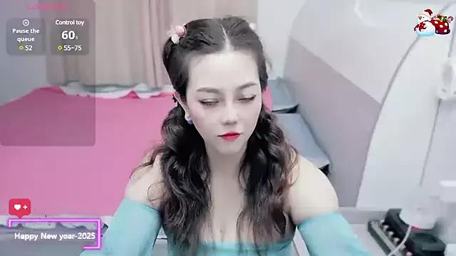 xiaoqin-2025 on StripChat 