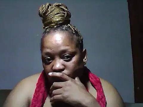 Yellobonepussy on StripChat