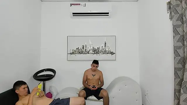 YouBratty2 from StripChat