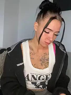 Admire YoungZoexx, she wants to masturbate for you YoungZoexx from StripChat