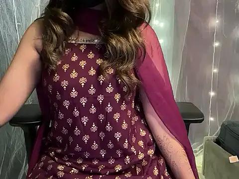 Join slutty slut YoursSuku YoursSuku from StripChat